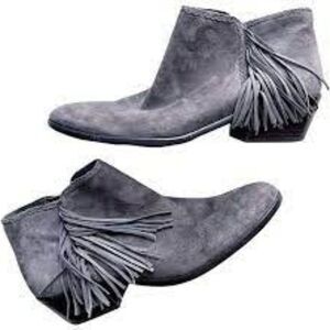 EEEUC SAM EDELMAN GENUINE SUEDE PAIGE FRINGE ANKLE BOOTIE IN DARK GRAY SIZE 6.5